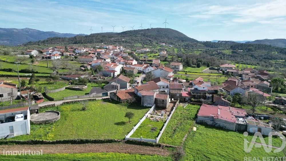 Casa / Villa em São Miguel, Santa Eufémia e Rabaçal de 70 m2