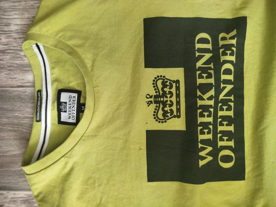 Футболка Weekend offender