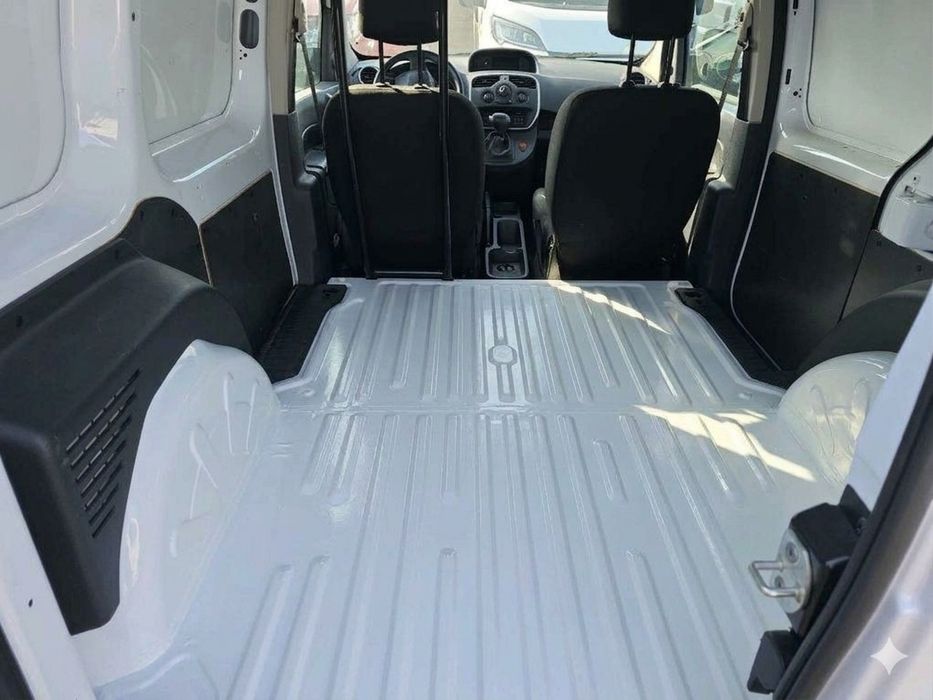Renault Kangoo ZE 33kWh - baterias próprias