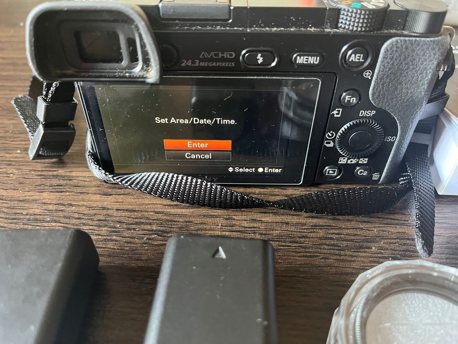Sony A6000 câmera de video e fotografia ILCE-6000L Lente E PZ 16-50mm F3.5-5.6 OSS