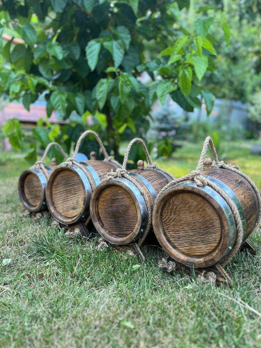 Ясенові та дубові бочки для алк. напоїв | Власне виробництво