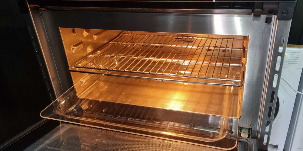 Piekarnik do zabudowy z funkcją mikrofali Miele H 6800 BM, LCD