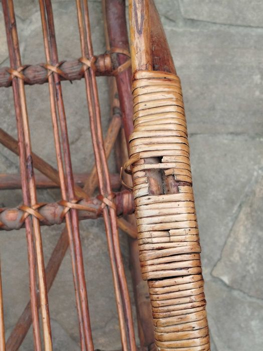 Кресло качалка из ротанга, лоза