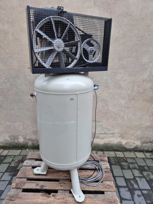 Kompresor sprężarka schneider 270 litrów