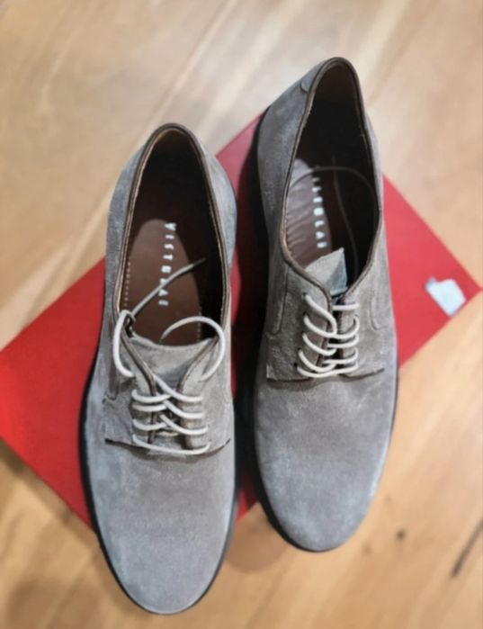 Eleganckie skórzane buty typu derby r. 44 Vistula Red Nowe