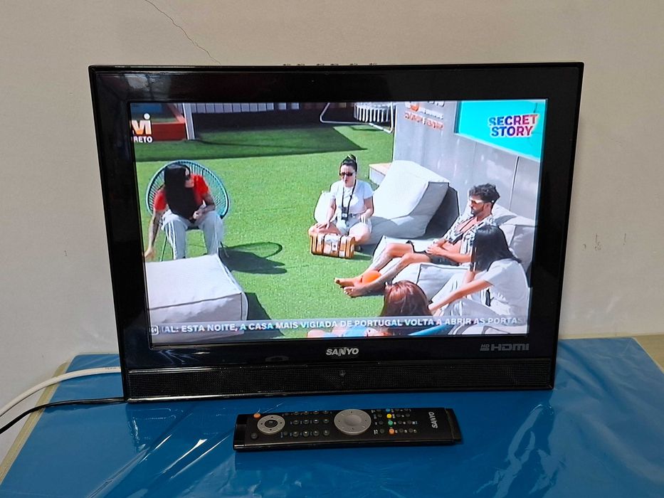 Televisão LCD Sanyo 19 polgadas C/Comando Original