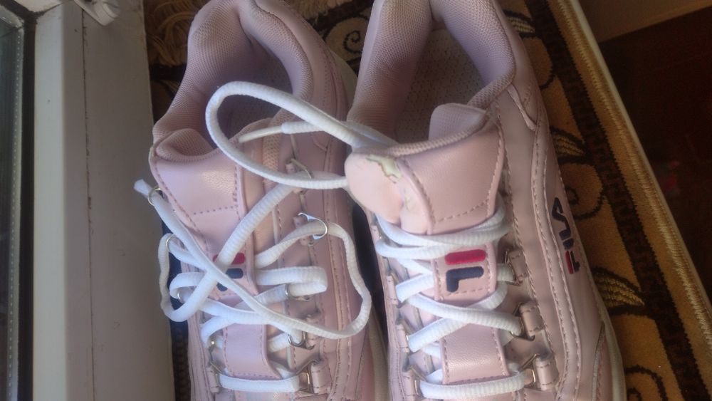 Продам кросовки Fila