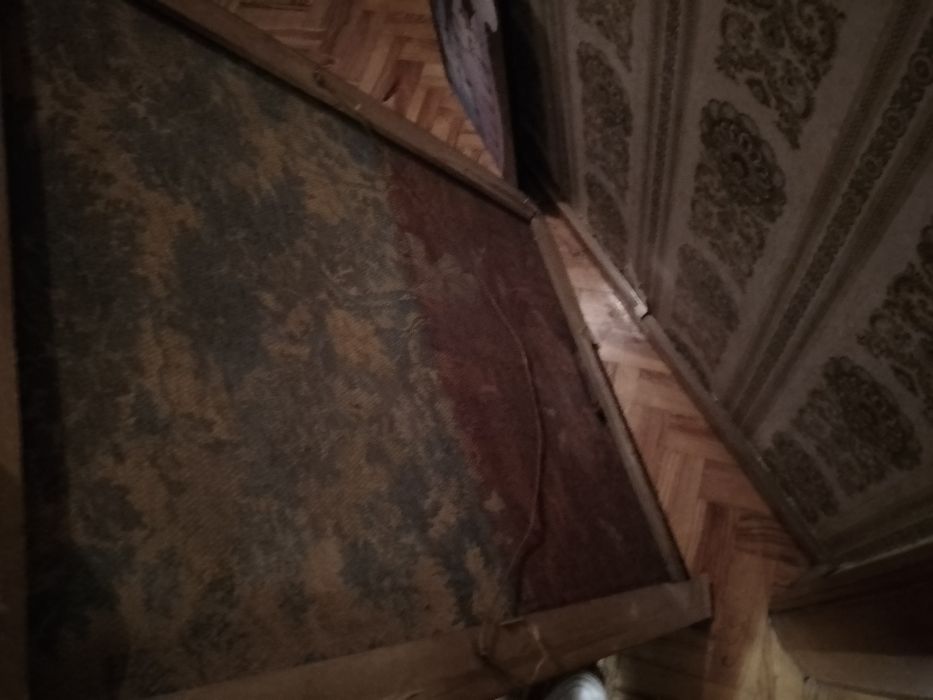 Quer Tapeçaria antiga enorme?Tapeçaria Antique-20EBanca Brin40EDesde2E