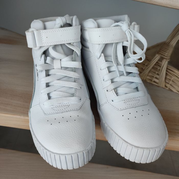 Sneakersy białe Puma Carina