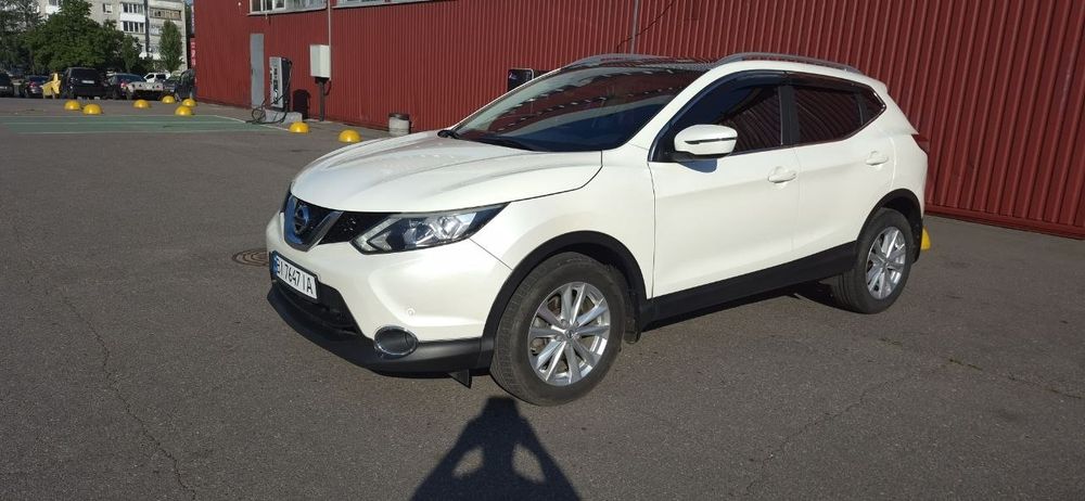 Nissan Qashqai. .