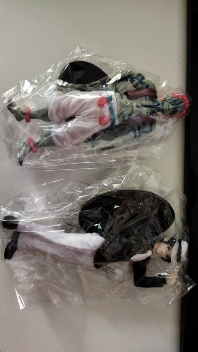 Demon Slayer novos  figuras porta chaves futebol e dinausaros novos