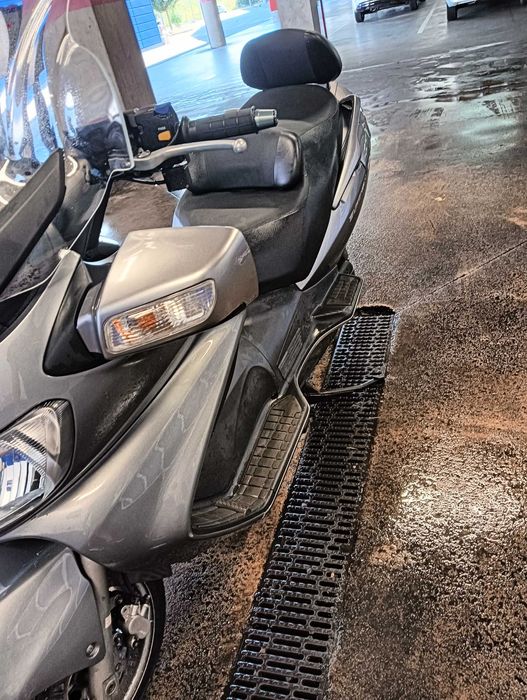 Suzuki Burgman 650cc executive