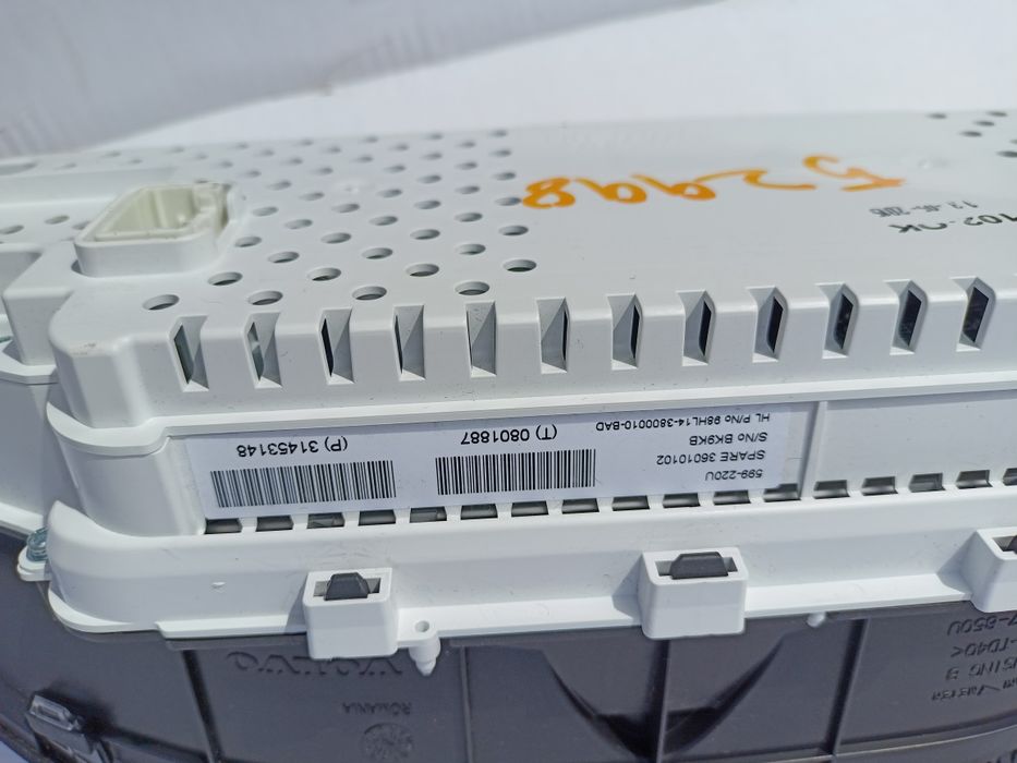 Licznik cyfrowy tft Volvo V60 S60 V70 XC70 XC60 ect