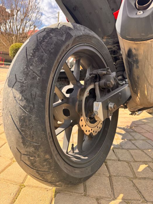 Продам Honda CBR в дуже хорошому стані.