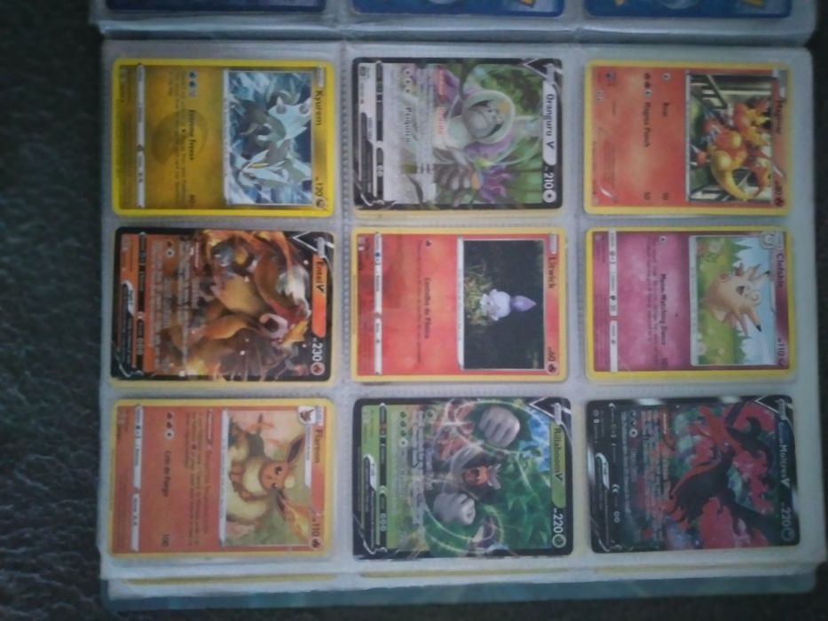 100 Cartas Pokemon de Colecção