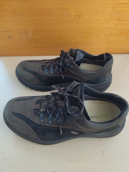 Кроссовки Германия 43р