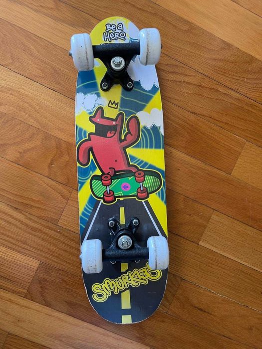 Skate Criança com proteções - Deeply Smurkles