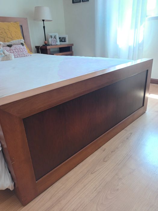 Vendo cama em bom estado