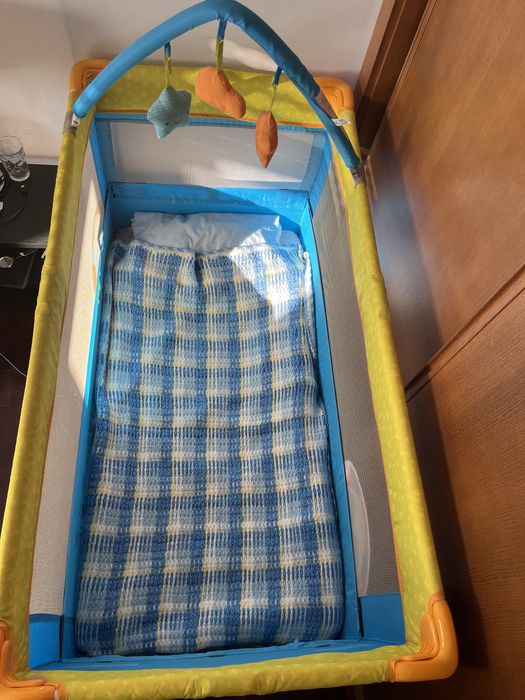 Cama de viagem de bebe da Jané + colchão
