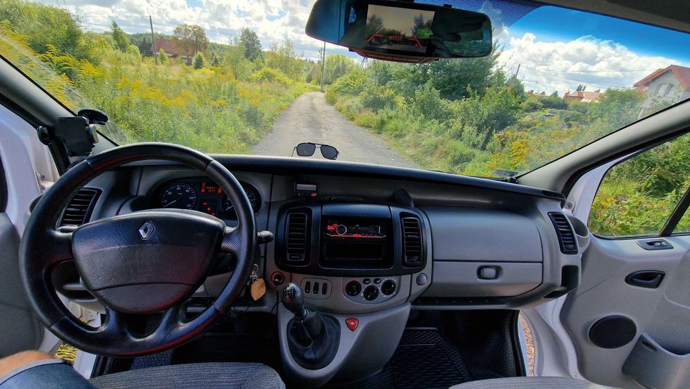 Renault Trafic 2.0 KLIMA kamera cofania zestaw głośnomówiący