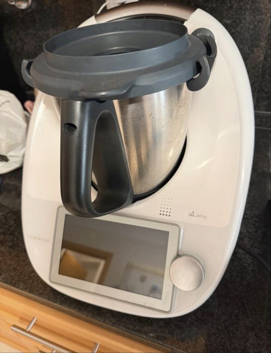 Bimby TM6 Completa + Varoma + Protetor Lâmina + Livros + Mala