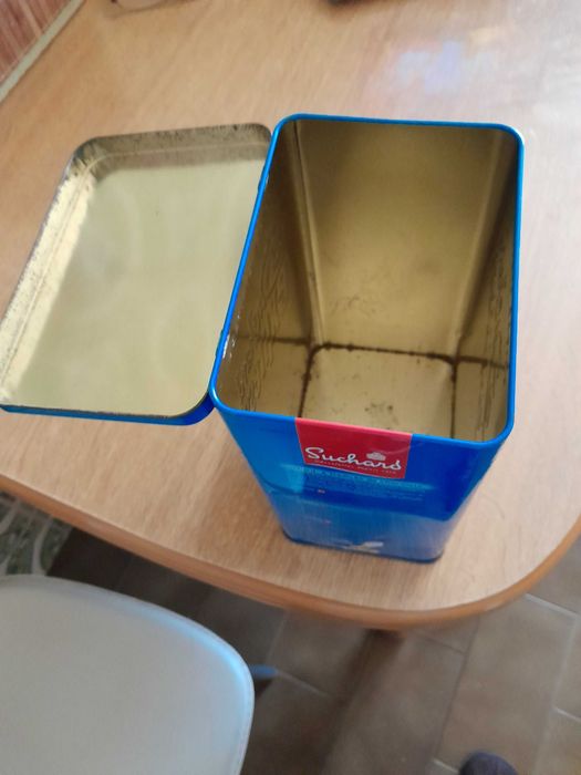 Caixa/ lata de choclate antiga coleçoes
