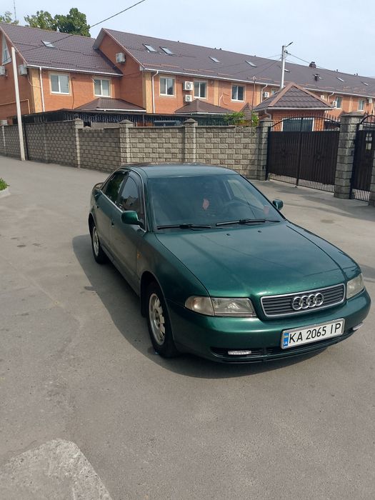 Продам Ауді а4б5