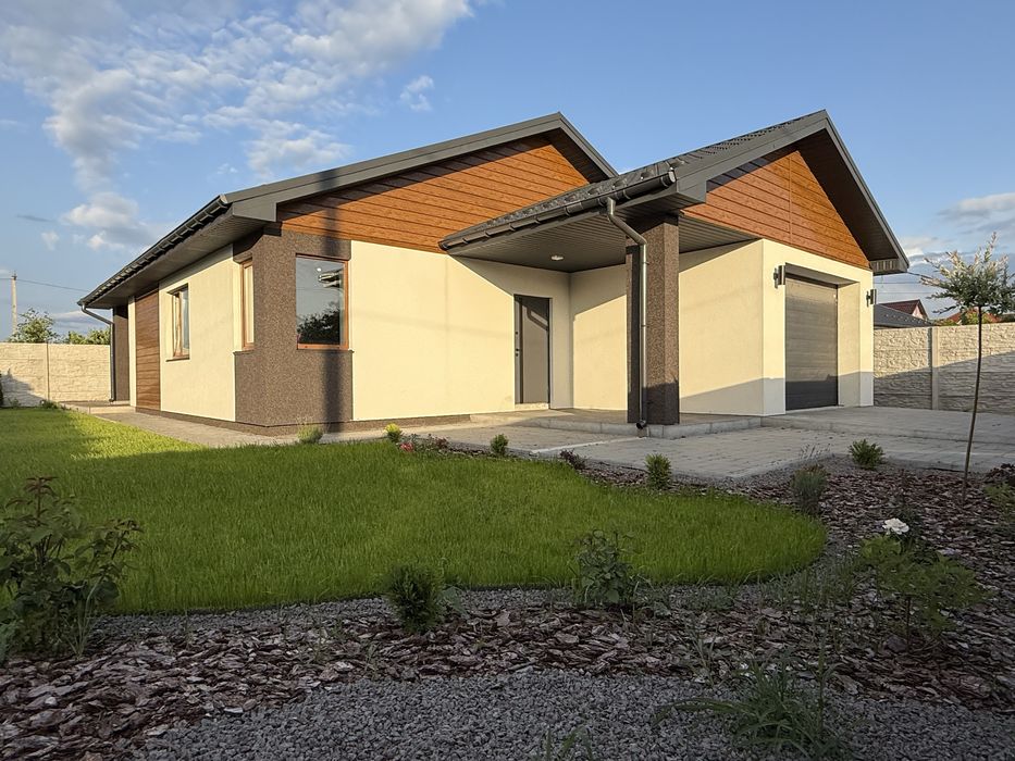 Продаж будинку біля недільного ринку ( 130 кв.метрів)