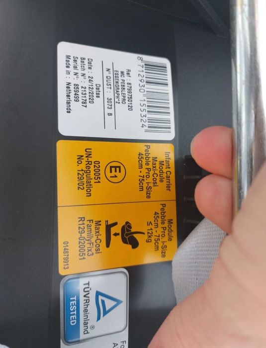 Fotelik Maxi-Cosi Pebble Pro z bazą FamilyFix i wkładką dla noworodka