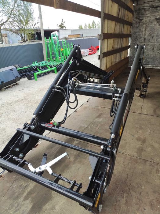 Фронтальний навантажувач на трактор МТЗ 82, Фронтальный погрузчик КУН