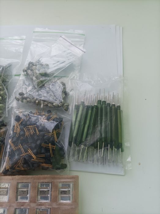 Микросхемы.Транзисторы