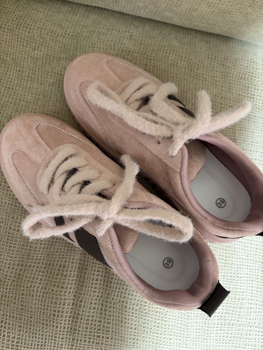 Tennus rosa tamanho 39