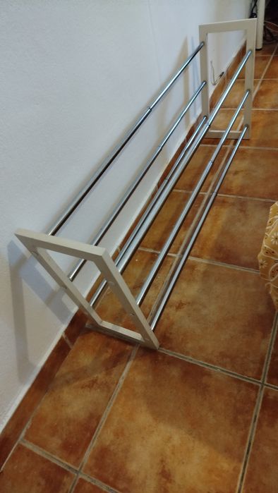 Vendo sapateira  extensível