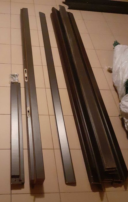 Ościeżnica futryna drzwiowa + listwy maskujące opaskowe