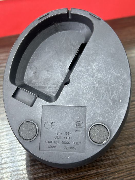 Moser база, зарядна станція