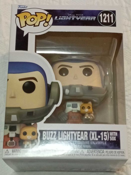 funko pop lightyear 1211 buzz lightyear (xl-15) with sox