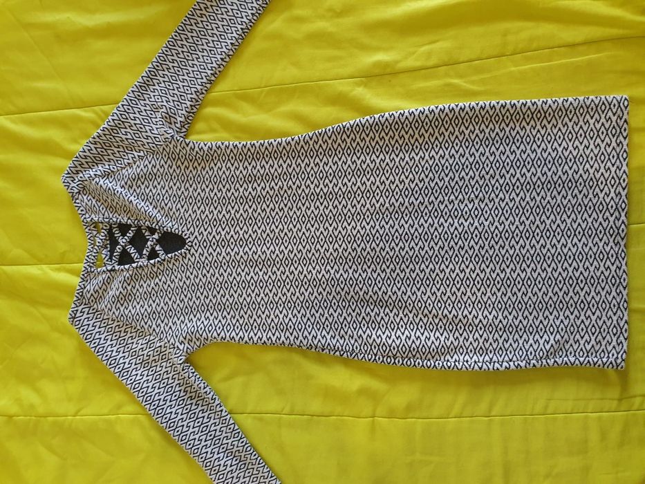 Conjunto de vários vestidos novos