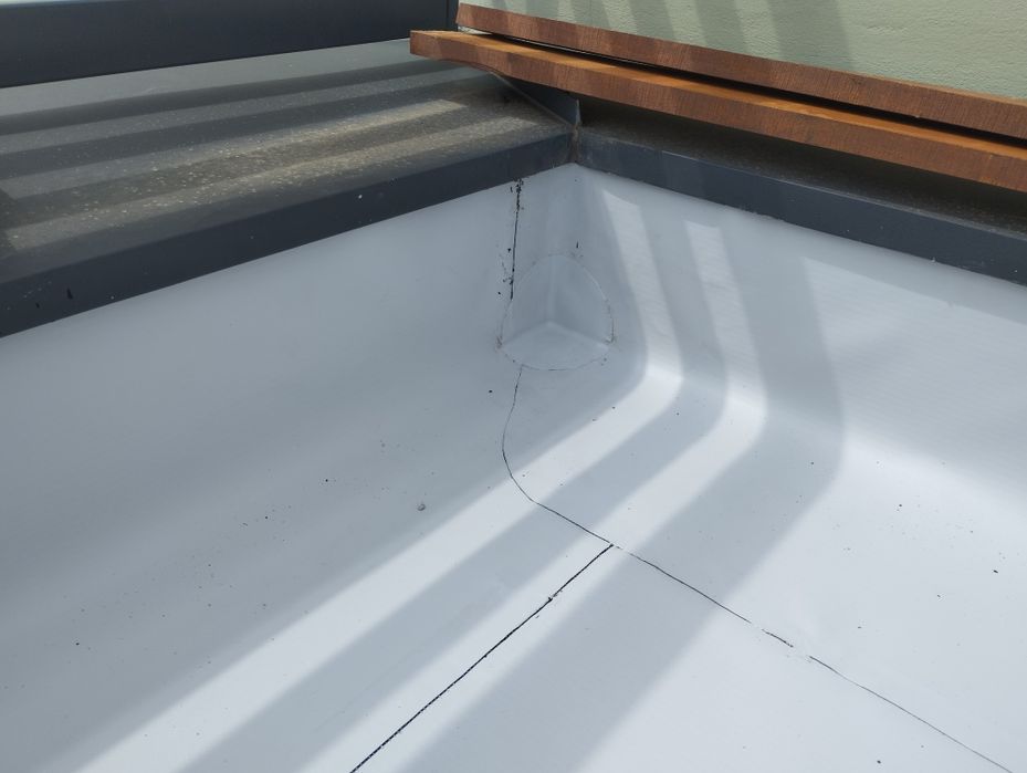 Dachy płaskie Membrany dachowe. Dach, Garaż. Balkon