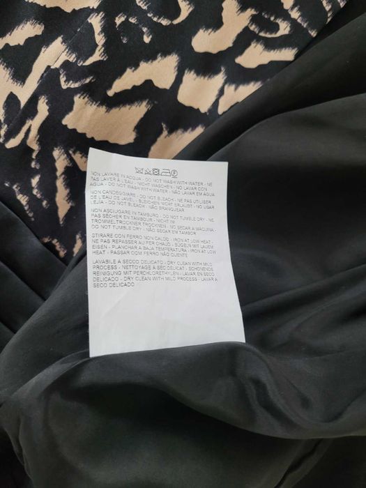 Сукня бренду ETRO з натурального шовку на підкладці