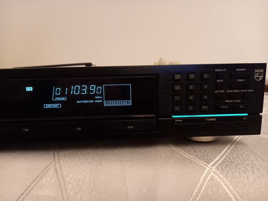 Tuner PHILIPS FT 880 - znakomity
