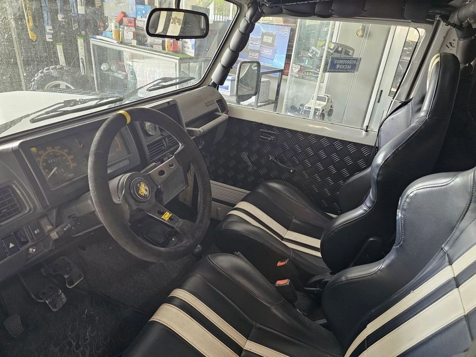 Suzuki Samurai