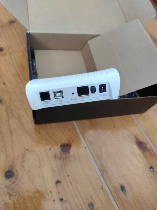 Ruter,modem do internetu zte i seed touch i GPS Lark