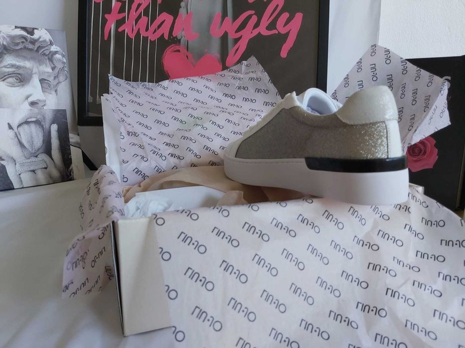 Sapatilha Liu Jo Silvia 87 T37 Dourada/Branca