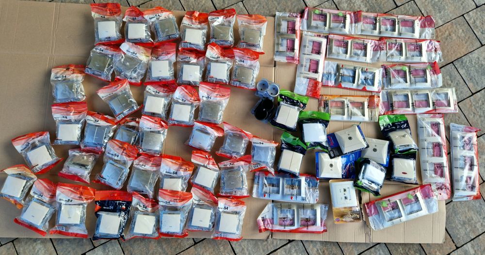 Łączniki gniazda simon 54 simon basic ospel - lista