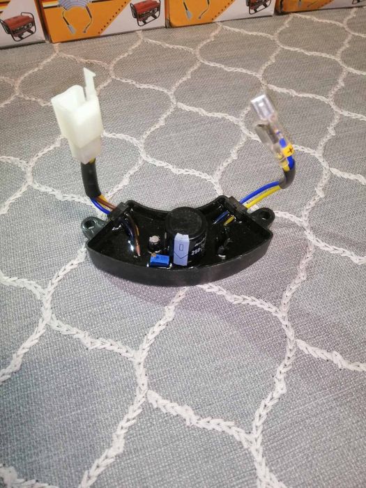 Регулятор напруги AVR для генератора 2-4.5 КВТ