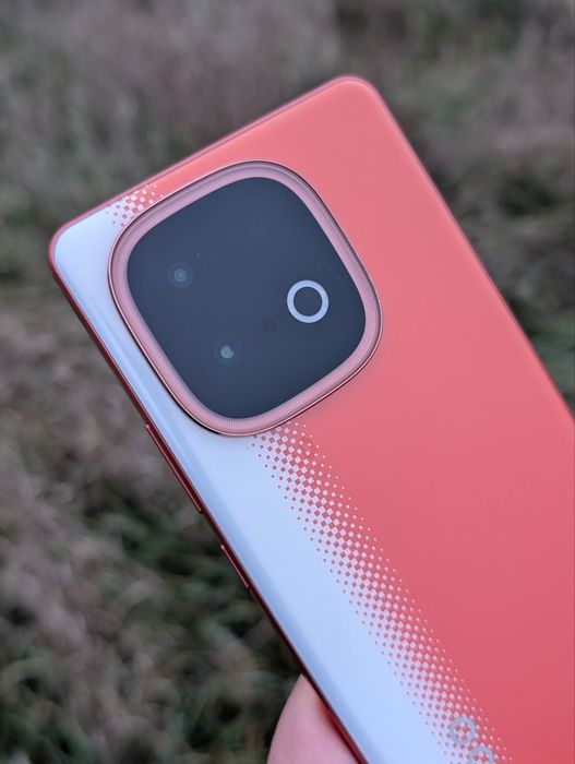 Iqoo neo 10 5g (16/512 укр мова Snapdragon 8s gen 4 для геймеров)