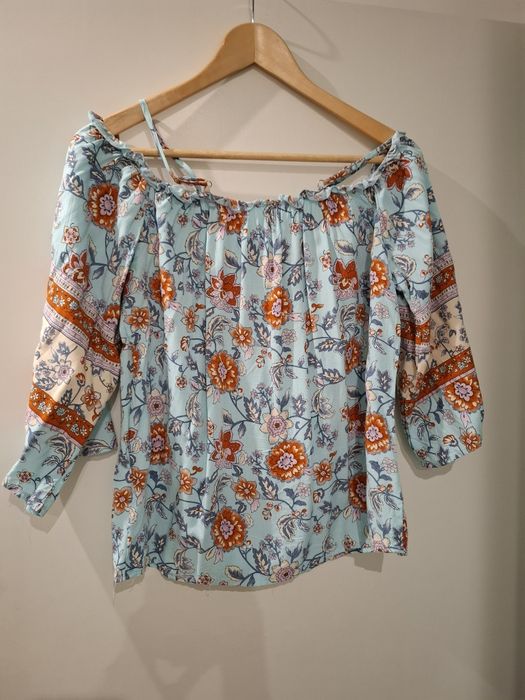 Lote de 5 Blusas da marca Shein
Tamanho S