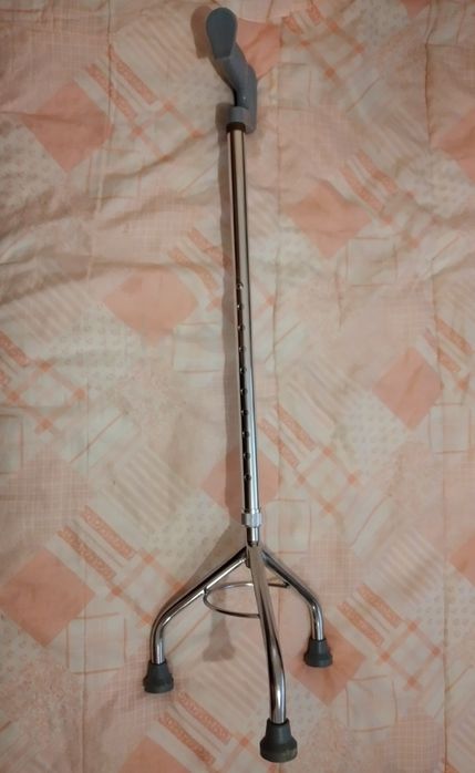 Bengala multifuncionável para idosos e pessoas com mobilidade reduzida