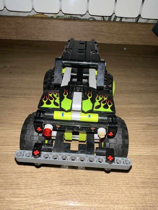 Конструктор LEGO Technic Monster Jam Grave