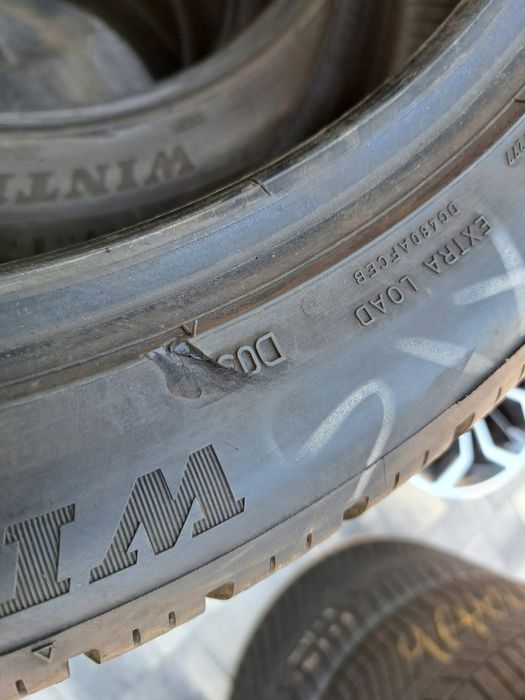4x opony zimowe  235/45R20 Dunlop Winter Sport 5 suv  (A76)